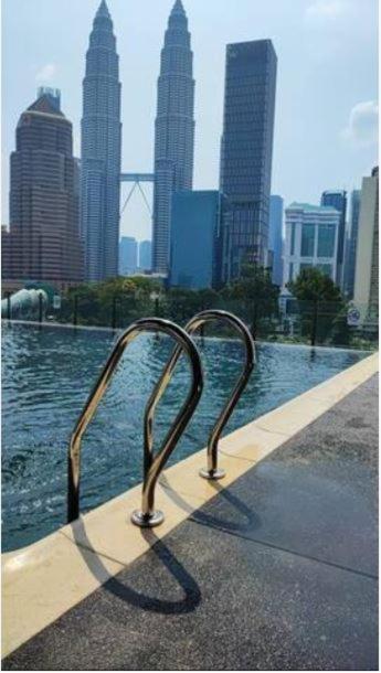 KLCC view condo stay Kuala Lumpur Esterno foto